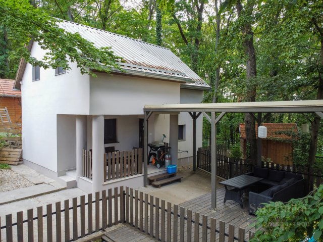 Eladó családi ház, Orfűn 79.9 M Ft, 1+2 szobás