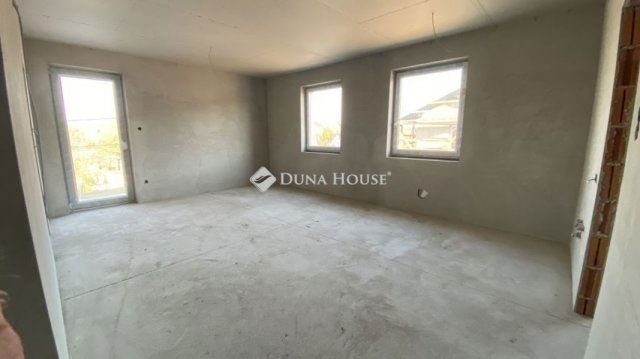 Eladó téglalakás, Dunaharasztin 94.785 M Ft, 2 szobás