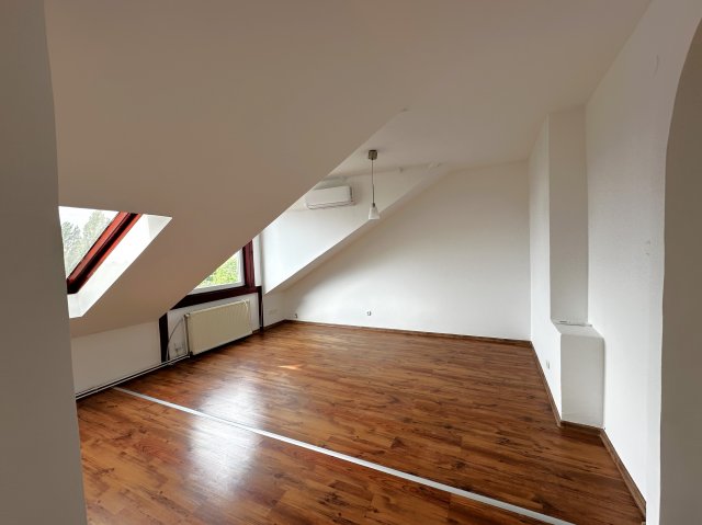 Eladó téglalakás, Dunaújvárosban 43.4 M Ft, 3 szobás