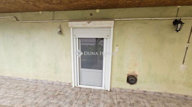 Eladó családi ház, Lajoskomáromban 24.9 M Ft, 2 szobás