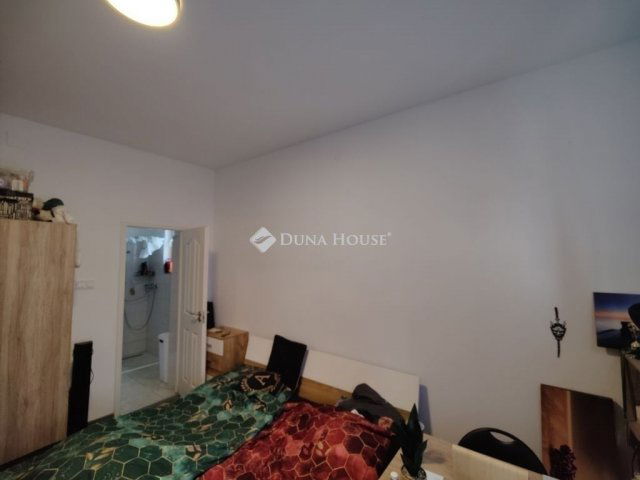 Eladó családi ház, Budapesten, XVIII. kerületben 160 M Ft