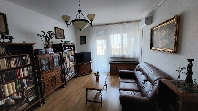 Eladó téglalakás, Budapesten, XXII. kerületben, Vihar utcában
