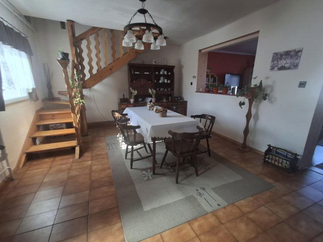 Eladó családi ház, Esztergomban 68.9 M Ft, 4 szobás
