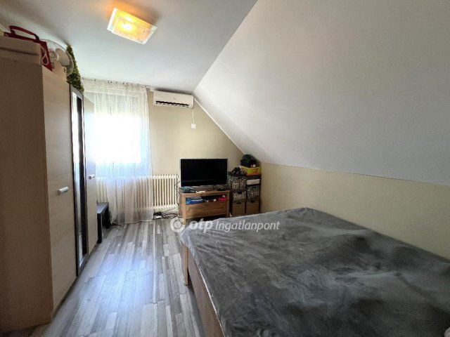 Eladó családi ház, Ráckeresztúron 94.99 M Ft, 4 szobás