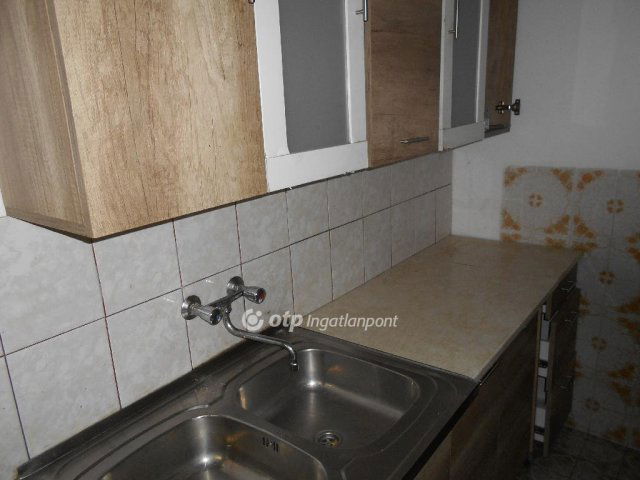 Eladó családi ház, Ormosbányán 23.9 M Ft, 7 szobás