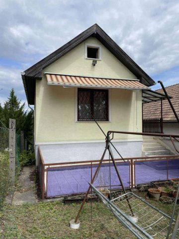Eladó családi ház, Pilisvörösváron 49.9 M Ft, 2 szobás