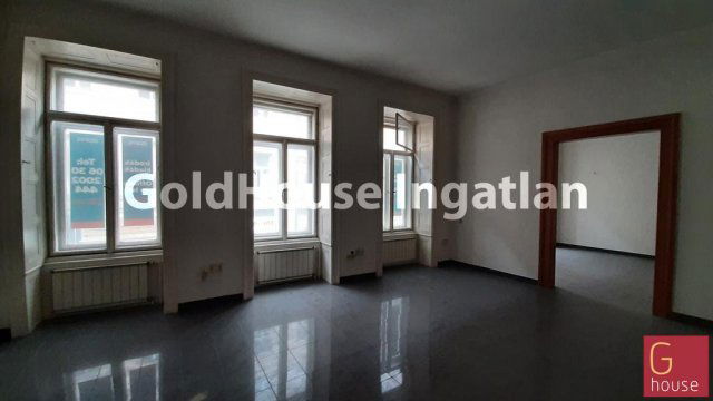 Kiadó iroda, Budapesten, V. kerületben 1100 E Ft / hó, 12 szobás