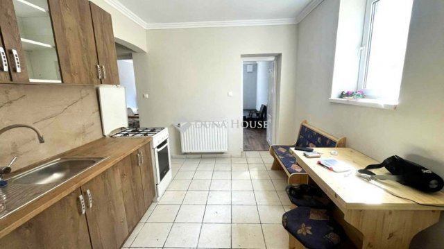 Eladó családi ház, Szombathelyen 69.99 M Ft, 6 szobás