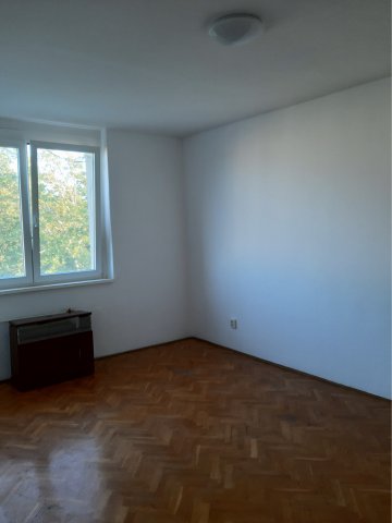 Kiadó téglalakás, albérlet, Szegeden, Olajos utcában, 2 szobás