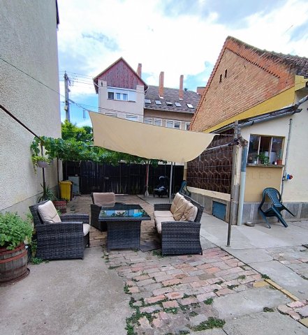 Eladó családi ház, Szegeden 83.9 M Ft, 3 szobás