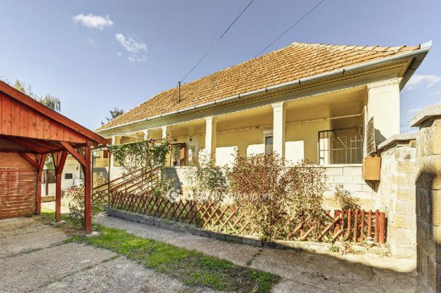 Eladó családi ház, Szomolyán 29.5 M Ft, 2 szobás