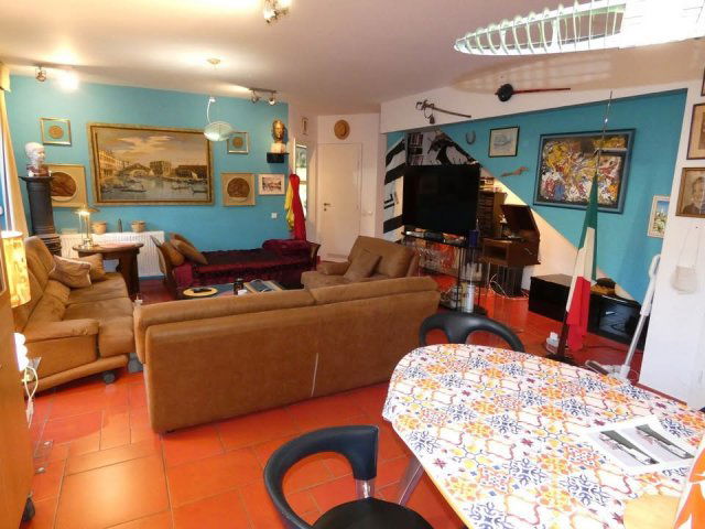 Eladó családi ház, Szegeden 150 M Ft, 5 szobás