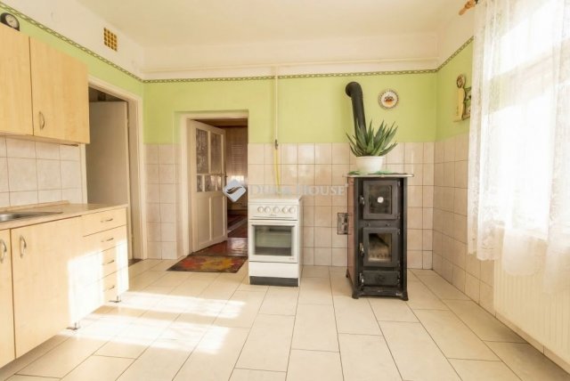 Eladó családi ház, Városföldön 62 M Ft, 2 szobás