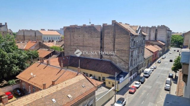 Eladó téglalakás, Budapesten, VIII. kerületben 56.9 M Ft