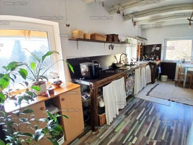 Eladó családi ház, Pilisszentkereszten 56 M Ft, 2 szobás