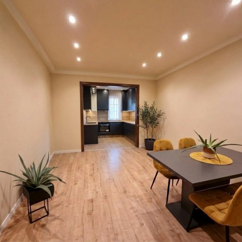 Eladó panellakás, Szegeden 69.9 M Ft, 4 szobás