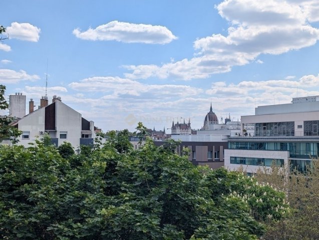 Eladó téglalakás, Budapesten, II. kerületben 129 M Ft, 2 szobás