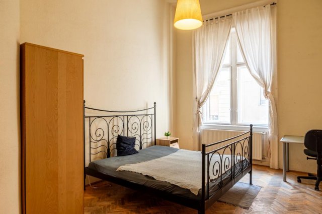 Eladó téglalakás, Budapesten, VI. kerületben, Lovag utcában