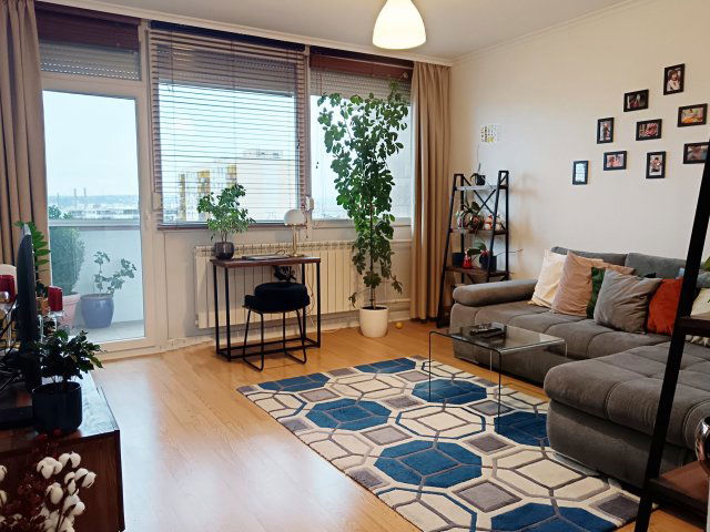 Eladó panellakás, XXI. kerületben, Kiss János altábornagy utcában