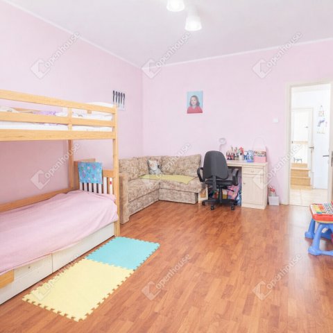 Eladó családi ház, Szegeden 96 M Ft, 4 szobás