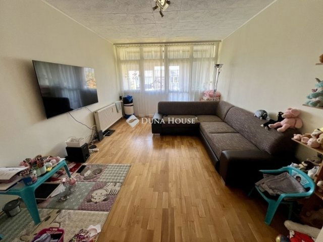 Eladó panellakás, Pécsett 44.9 M Ft, 2 szobás