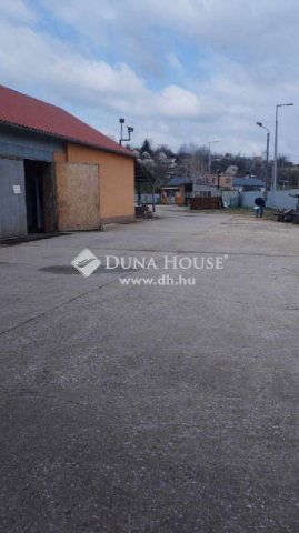 Eladó ipari ingatlan, Komlón 130 M Ft / költözzbe.hu