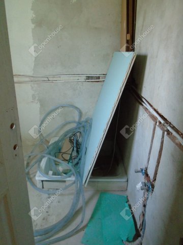 Eladó családi ház, Cserkeszőlőn 16 M Ft, 2 szobás
