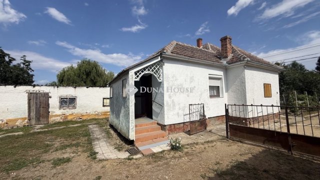 Eladó családi ház, Tormásligeten 20.5 M Ft, 2 szobás