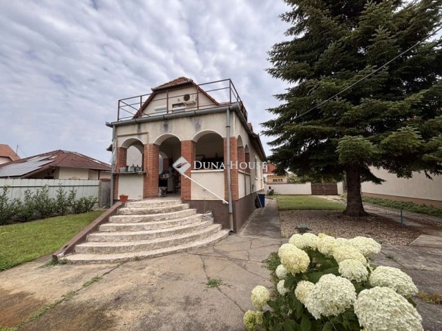 Eladó családi ház, Kecskeméten 99.9 M Ft, 4 szobás