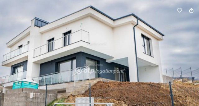 Eladó ikerház, Pécelen 153 M Ft, 5 szobás / költözzbe.hu