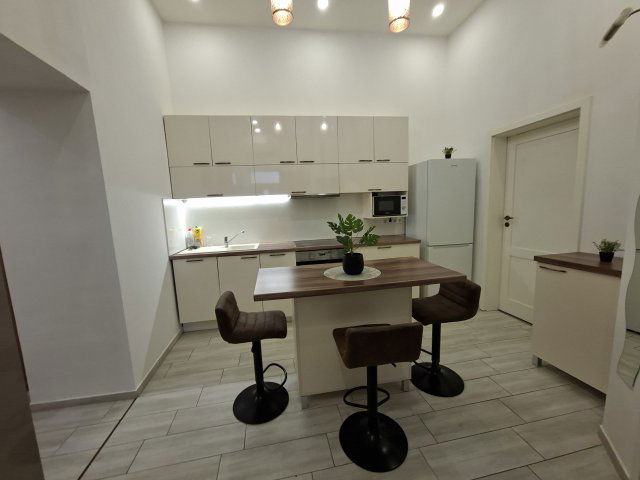 Kiadó téglalakás, albérlet, Debrecenben, Bajcsy-Zsilinszky utcában