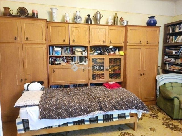 Eladó családi ház, Vecsésen 112 M Ft, 4 szobás