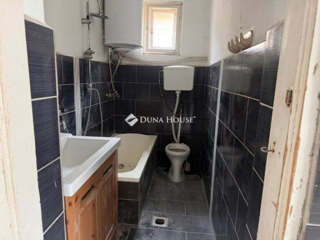 Eladó családi ház, Zákányszéken 32 M Ft, 3 szobás