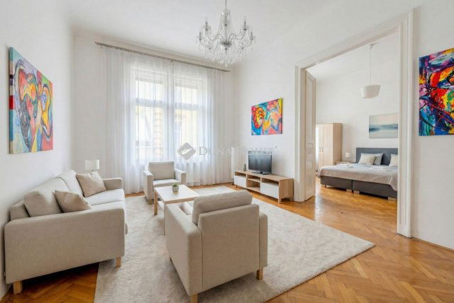 Eladó téglalakás, Budapesten, VIII. kerületben 105 M Ft