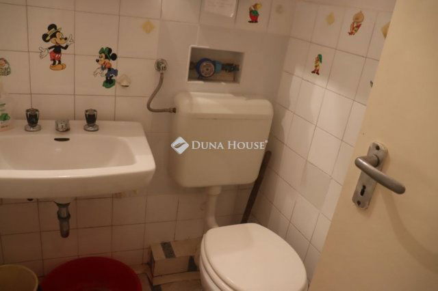 Eladó nyaraló, Fonyódon 32 M Ft, 1 szobás / költözzbe.hu