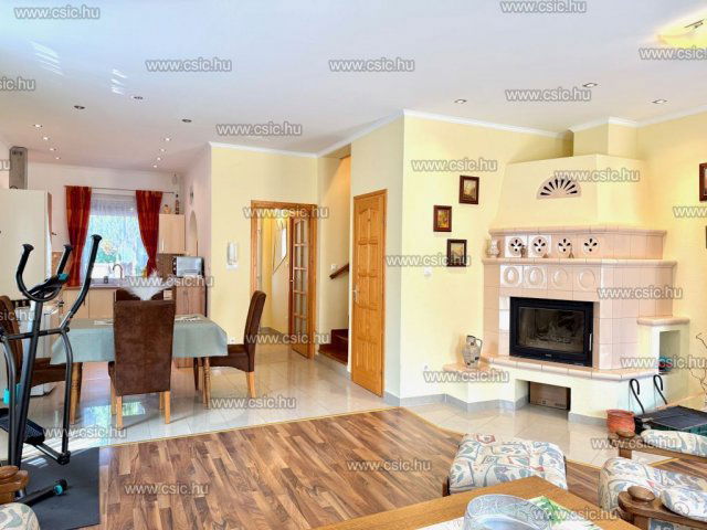 Eladó sorház, Fóton 136 M Ft, 2+3 szobás / költözzbe.hu