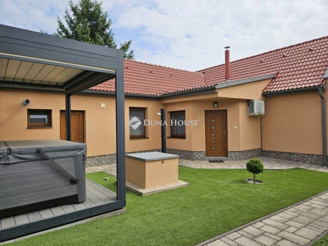 Eladó családi ház, Sellyén 64.9 M Ft, 3 szobás