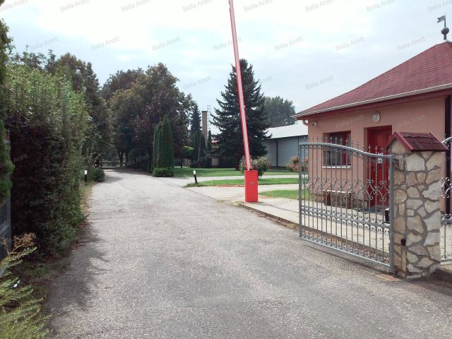 Eladó ipari ingatlan, Nyíregyházán 499 M Ft