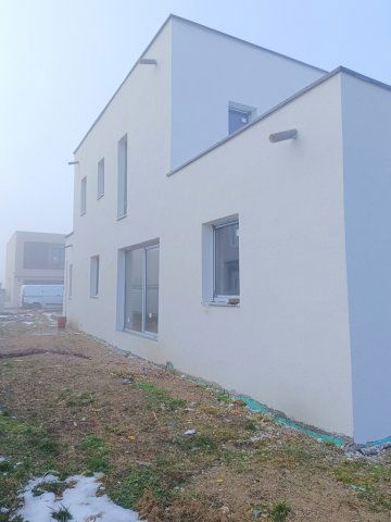 Eladó ikerház, Nyíregyházán 99.5 M Ft, 3 szobás