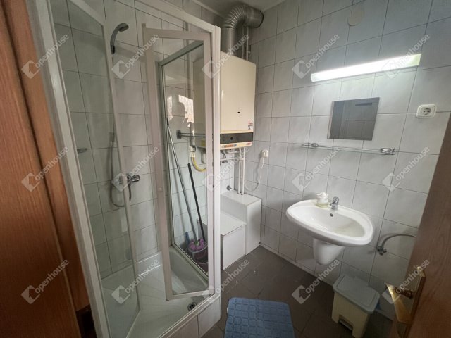 Kiadó ikerház, albérlet, Hegykőn 250 E Ft / hó, 3 szobás