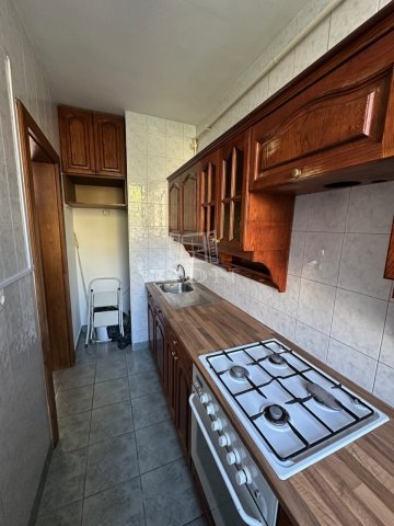 Eladó panellakás, Vácon 69.99 M Ft, 3 szobás