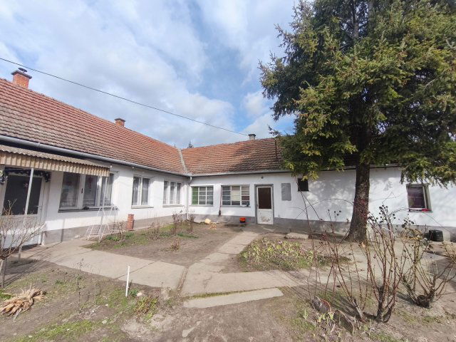 Eladó családi ház, Kiskunhalason 22 M Ft, 3 szobás