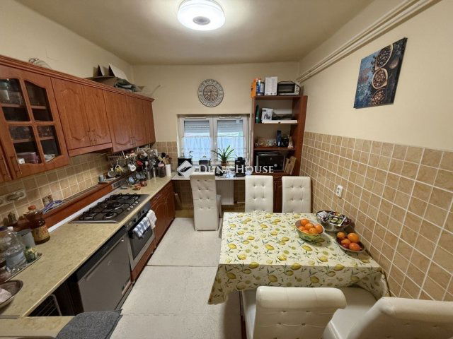 Eladó családi ház, Debrecenben 139.9 M Ft, 4 szobás