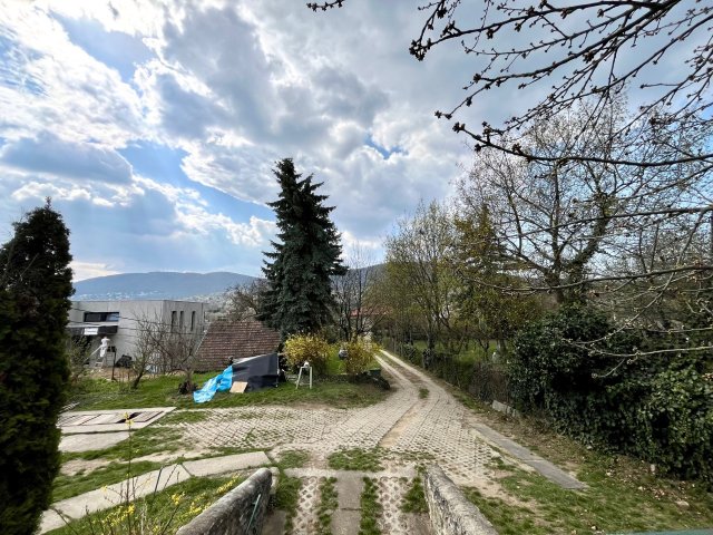 Eladó telek, Budapesten, III. kerületben 145 M Ft