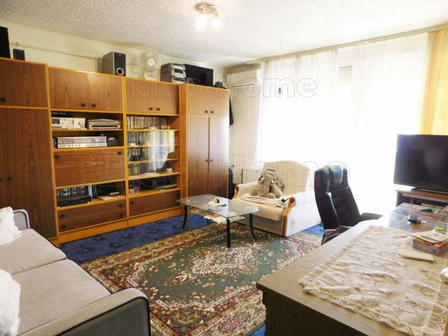 Eladó panellakás, Dombóváron 19.9 M Ft, 2 szobás