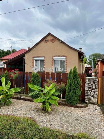 Eladó családi ház, Harkányban 44.9 M Ft, 3 szobás