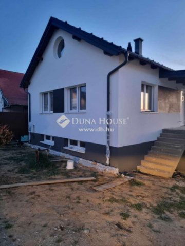 Eladó családi ház, Zalaegerszegen 79.9 M Ft, 4 szobás