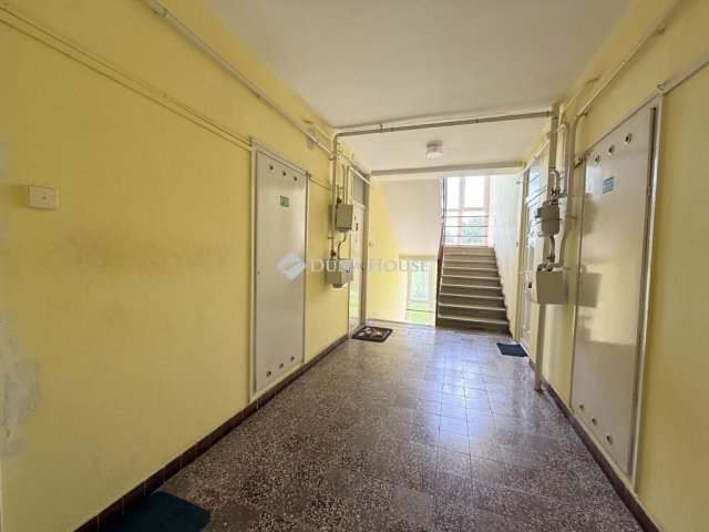 Eladó téglalakás, Kalocsán 21 M Ft, 3 szobás