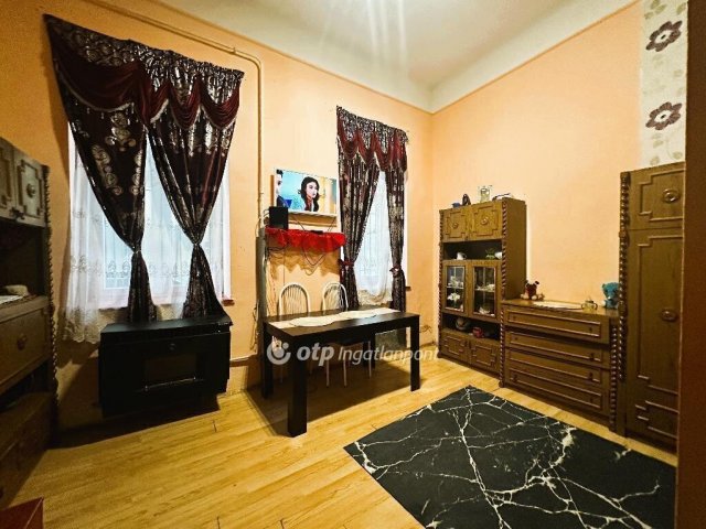 Eladó téglalakás, Budapesten, VIII. kerületben 45 M Ft