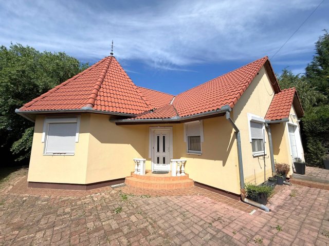 Eladó családi ház, Egerágon 94.9 M Ft, 3 szobás